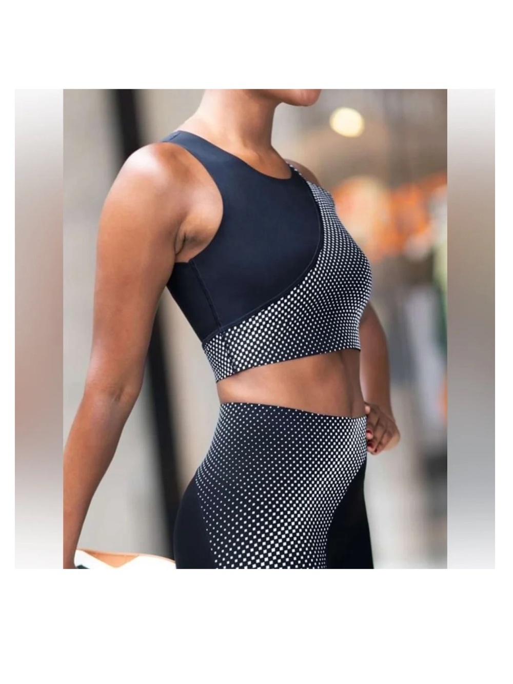 SPANX LIMITED EDITION REFLECTIVE ACTIVEWEAR CROP TOP large